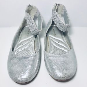 Tahari Silver Shoes in Size 12